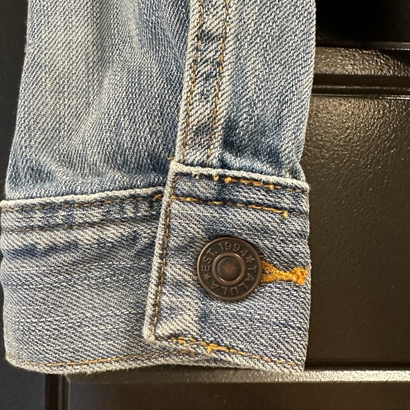 Aritzia Talula Denim Jacket - Picture 5 of 10